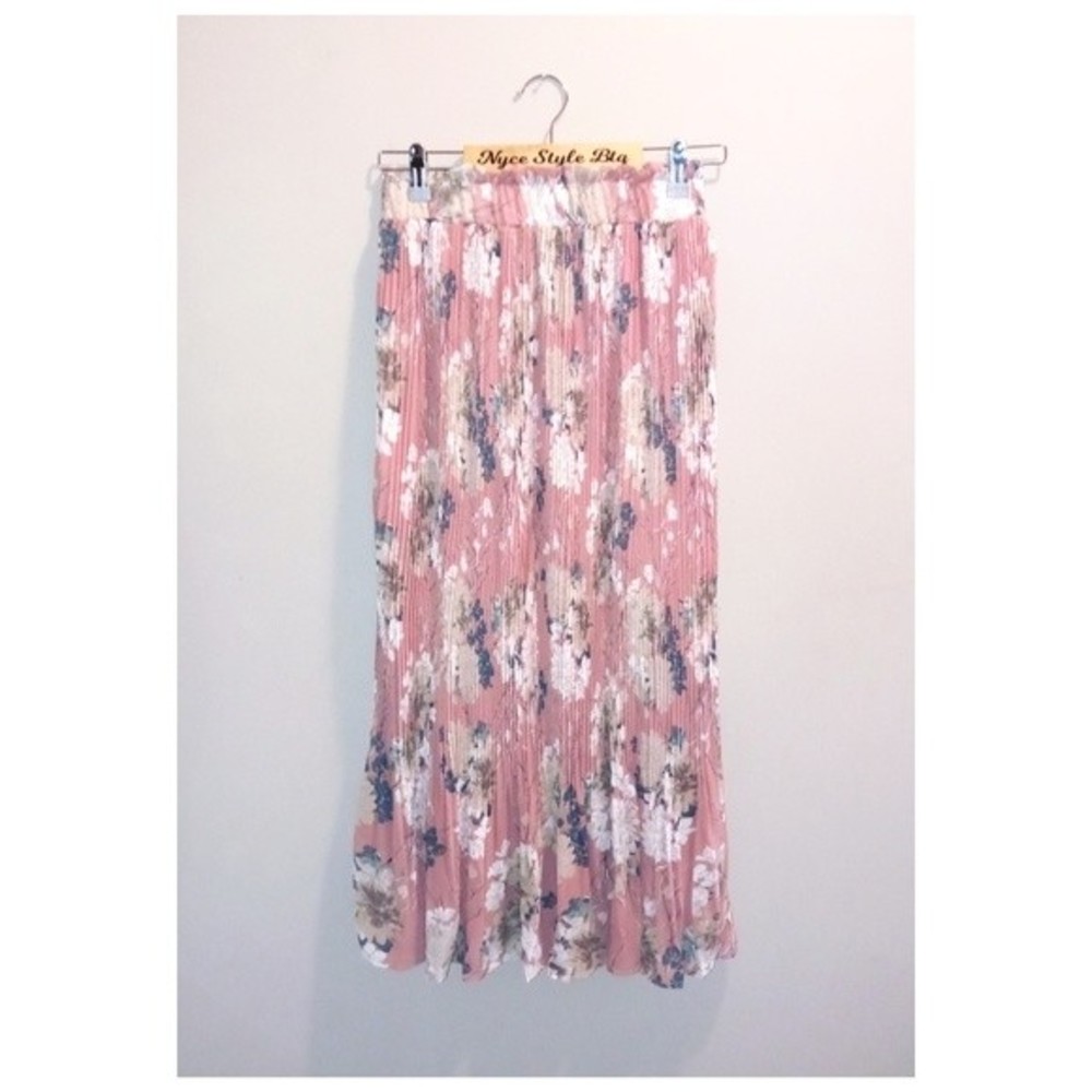 Simplee Apparel Paper Bag Waist Pleated Flowy Skirt - Picture 5 of 9